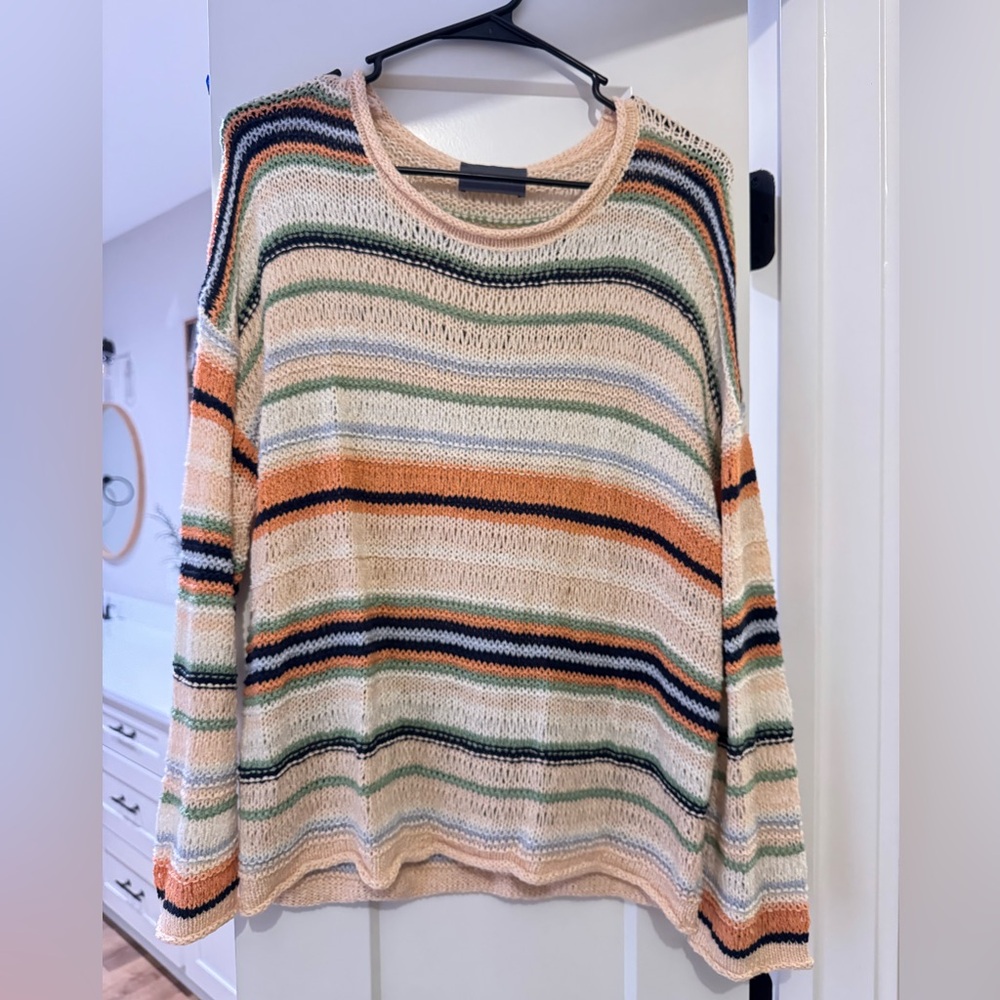 NEW Never Worn! Size S Sweater